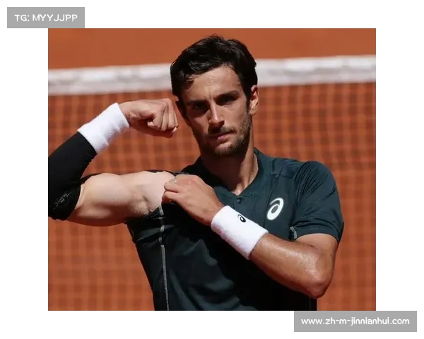 上海大师赛八强争夺战激烈 德约全力以赴 梅总小黑险胜晋级